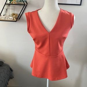 Petite ladies peplum top 👠